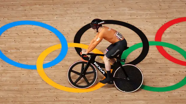 Голландский велогонщик Лаврейсен выиграл золото ОИ в спринте