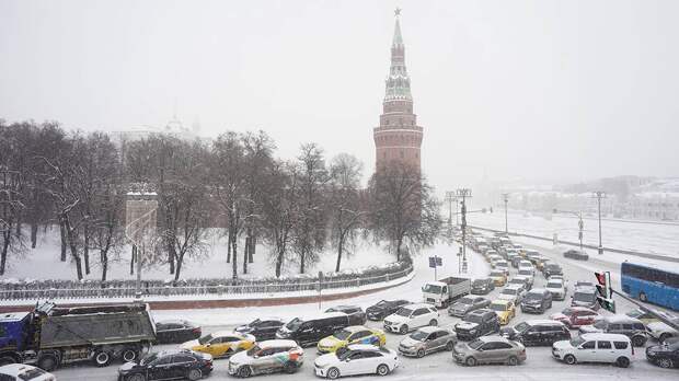 Дептранс призвал москвичей пересесть на метро 16 февраля из-за снегопада