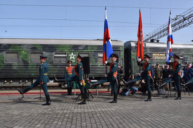 Свыше 19 тыс. человек посетили тематический поезд Минобороны России «Сила в правде» в Екатеринбурге