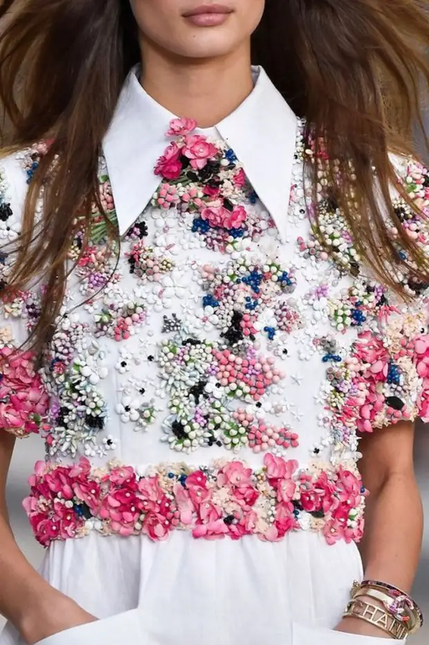 Модные блузки с цветами