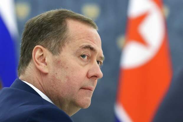 Заместитель председателя Совета безопасности РФ Дмитрий Медведев