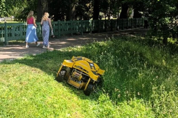 Фермер Ермошин рассказал, почему дачникам не нужны роботы-газонокосилки