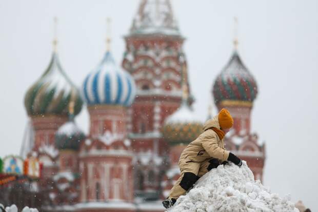 «Роскосмос» опубликовал снимок надвигающегося на Москву циклона