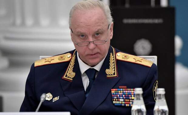 Александр Бастрыкин выдвинул предложение о рассмотрении вопроса снятия моратория на смертную казнь в РФ. По его словам, обвиняемые в теракте по «Крокус Сити Холлу» получат пожизненные сроки.