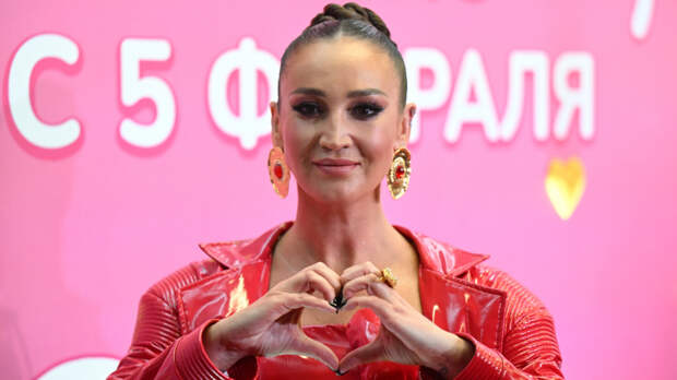 «Пришлось сыграть»: Бузова притворялась подругой Билана в начале карьеры