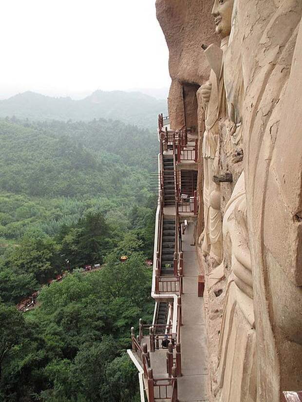 Гроты Майцзишань Maijishan Grottoes 13 Гроты Майцзишань