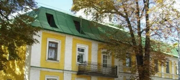 Зеленский не терпит конкурентов. Провокаторов Порошенко выгнали из офисов возле Киево-Печерской лавры