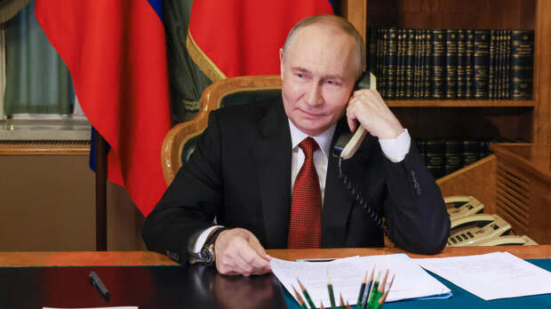 Путин по телефону обсудил с Пезешкианом нападение США и Израиля на Иран