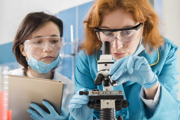 Вынь палец из носа: ученые обнаружили связь ковыряния в носу и болезнью Альцгеймера