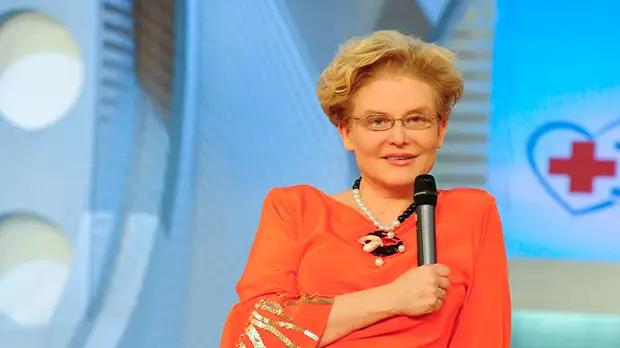 Заслуженный врач России потребовал извинений от Малышевой из-за слов об остеопатии