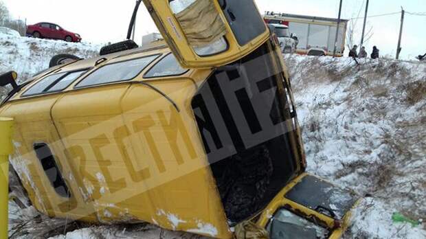 Фото: маршрутка попала в ДТП на Алтае, трое ранены