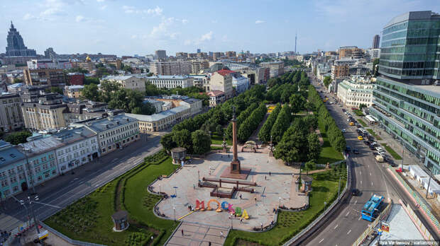 Полет над Москвой