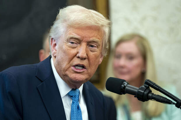 «Их нефтяная инфраструктура обрушится». Трамп дал Ирану три дня