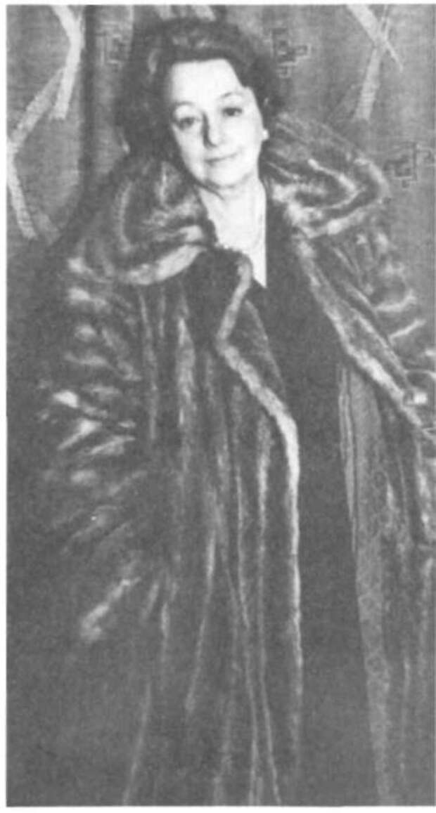 Елена Булгакова-Нюренберг. 1961 год. Елена Булгакова-Нюренберг. 1961 год.