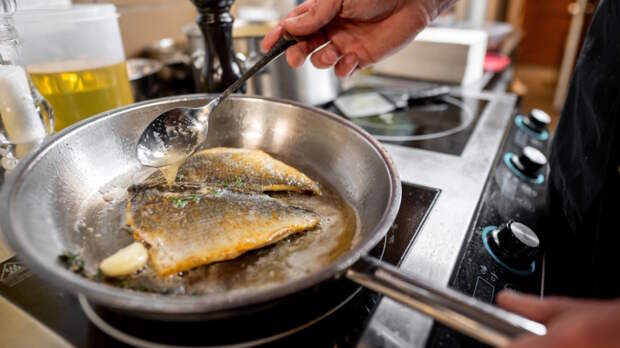 Зачем натирать рыбу кофе перед жаркой: неочевидный трюк шеф-поваров, который изменит ваш ужин