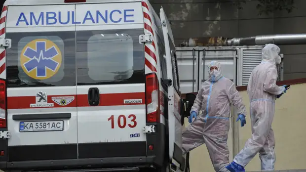 На Украине выявили 3833 новых случая коронавируса за сутки