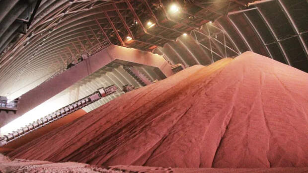 Караваны с дефицитными удобрениями пускаются в кругосветное путешествие, становясь «золотыми»