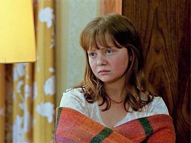 Встретила мужа в 1 классе, пропала с экрана. Где сейчас Татьяна Божок — Маша из «Одиноким предоставляется общежитие»