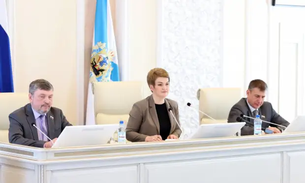 В бюджет Архангельской области внесли изменения — приоритет инфраструктуре и социальным обязательствам