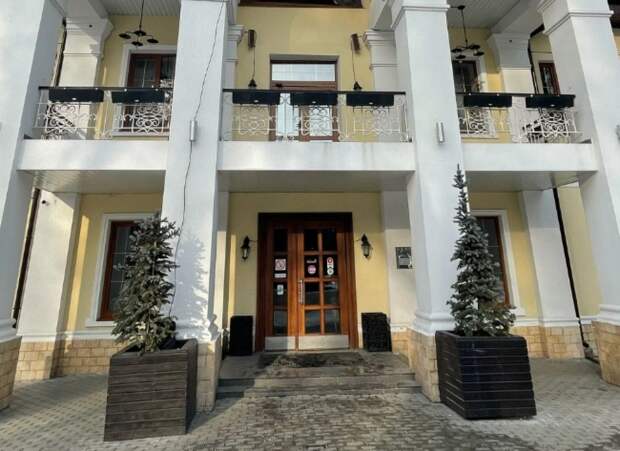 Ресторан «Петр Петрович» в парке Белоусова закрыли на 30 суток за нарушения