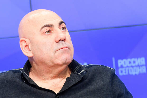 Замучился с китайским: Иосиф Пригожин пожаловался на новый автомобиль Zeekr 9X