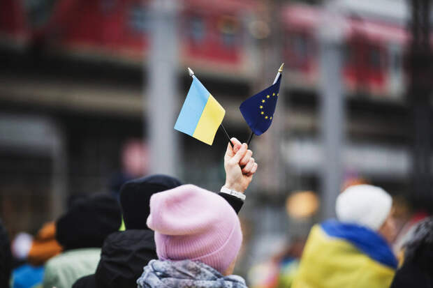 Politico: ЕС тайно работает над вступлением Украины из-за протестов фермеров