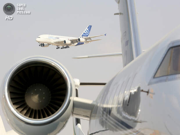 ОАЭ. Дубай. 18 ноября. Во время международного аэрокосмического салона Dubai Airshow. (Christopher Furlong/Getty Images)