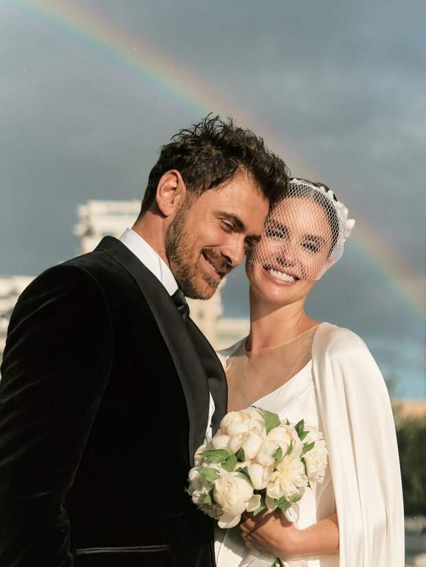 Горько!: Агата Муцениеце, Павел Деревянко, Ким Кэттролл и другие звёзды, сыгравшие свадьбу в этом году