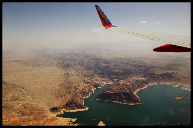 Мир из иллюминатора Through an Airplane Window 35 Мир из иллюминатора