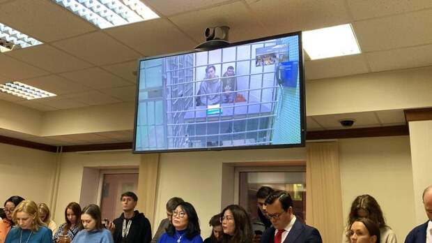 Мосгорсуд оставил Суханова и Романовского в СИЗО