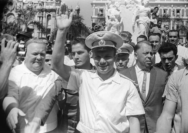 Как Юрия Гагарина встречали после полета (ФОТО)