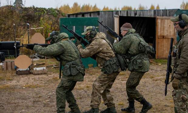 Вторая группа добровольцев прошла огневую и тактическую подготовку в учебном центре Архангельска