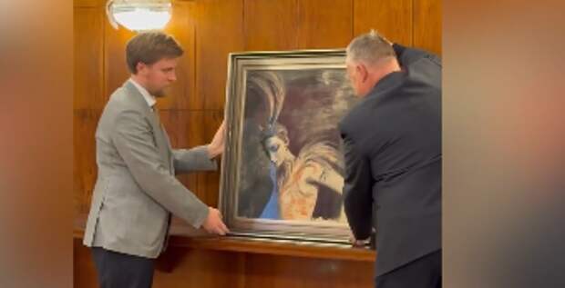 Портрет Майи Плисецкой передан в дар России в Берлине