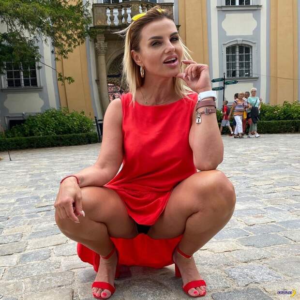 Леди может фоткаться на кортах? Леди может фоткаться на кортах?