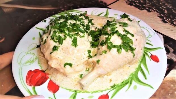 Курица тушенная в сметане и бульоне Курица, Курица в сметане, Мясо, Рецепты курицы, Рецепт, Еда, Видео, Кулинария