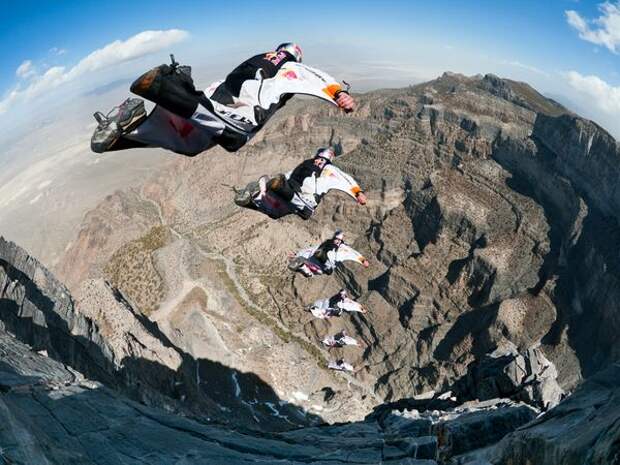 http://images.nationalgeographic.com/wpf/media-live/photos/000/337/cache/adventure-extreme-wingsuit-jump-air-force-team_33741_600x450.jpg