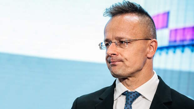 Киев, Берлин и Брюссель всеми силами вмешиваются в выборы в Венгрии, заявил Сийярто