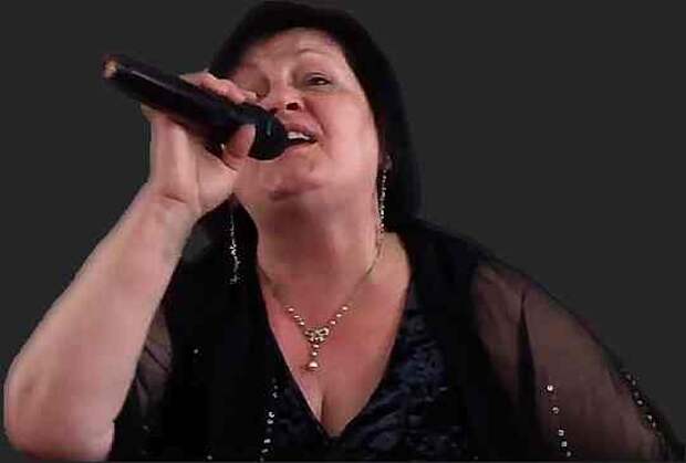 Песня в исполнении татьяны. Брянцев концерт иванова. Брянцева слушать музу музыку. Гезанг дасковская. Песня в исполнении татьяны.