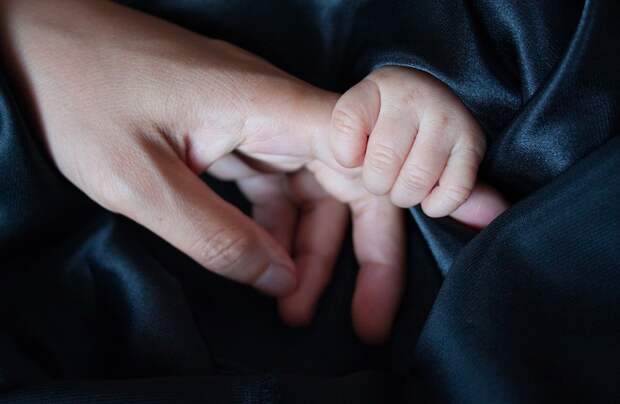 семья руки дети родители мама папа пиксабай 2704