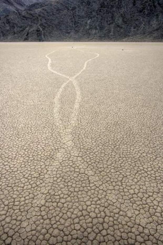 Долина двигающихся камней (Racetrack Playa) (16 фото)