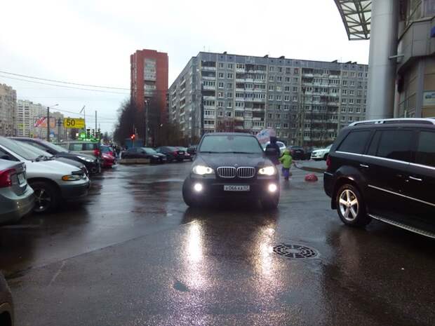 Только что задержали водителя под веществами в нашем дворе наркотики, авто, Санкт-Петербург, длиннопост