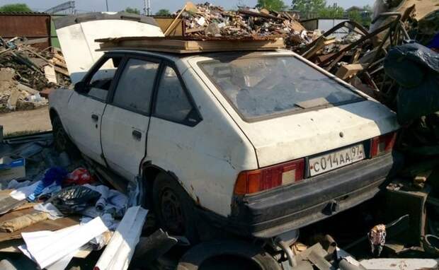 Автомобили, которые нашли во время сноса московских гаражей barn find, авто, автомир, автомобили, гараж, находка, олдтаймер, ретро авто