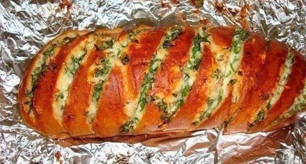 ЗАПЕЧЁННЫЙ батон С сыром И чесноком