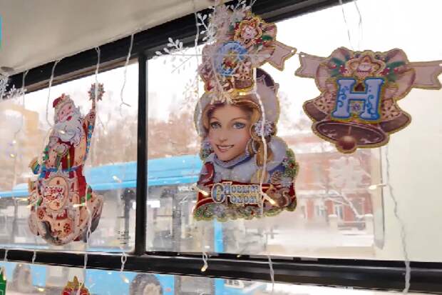 В Тамбове на маршрут вышел новогодний "Дедморобус"