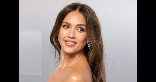 Джессика Альба отдала бывшему мужу Кэшу Уоррену половину авторских отчислений за свои фильмы