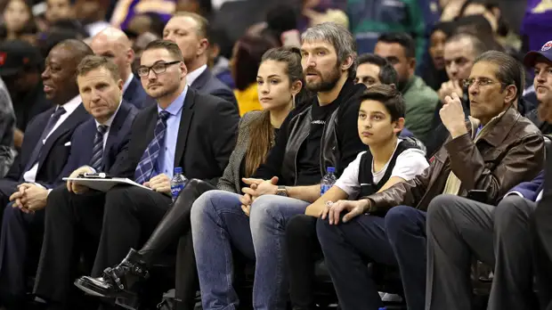 Овечкин посетил матч НБА «Вашингтон» — «Лейкерс»