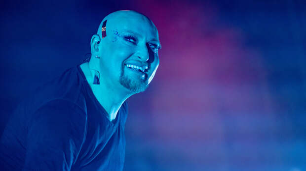 «Зубы на микрофоне висят»: Шура о курьезе на концерте