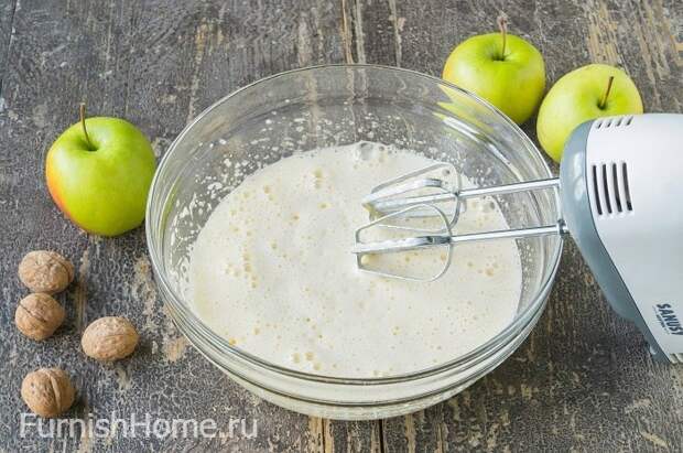 Яблочный пирог с грецкими орехами