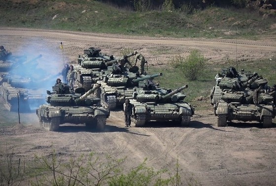 Вооруженные силы Украины продолжают активные атаки на Курскую область. Какие цели они преследуют, что известно о роли Запада и наемников в их плане?