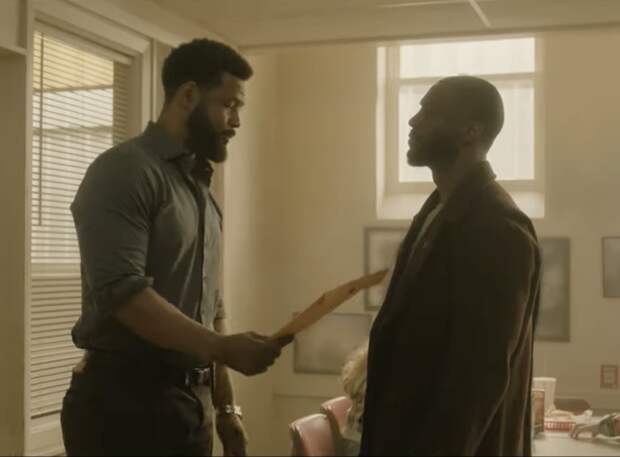 John Sampson hands into to Alex Cross